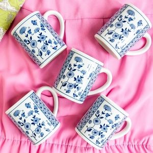 Set of 5 Piece Blue and White Chinoiserie Mugs